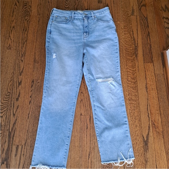 Madewell Denim - Madewell Faded Blue Straight Leg with Rips The Perfect Vintage Jean Size 29